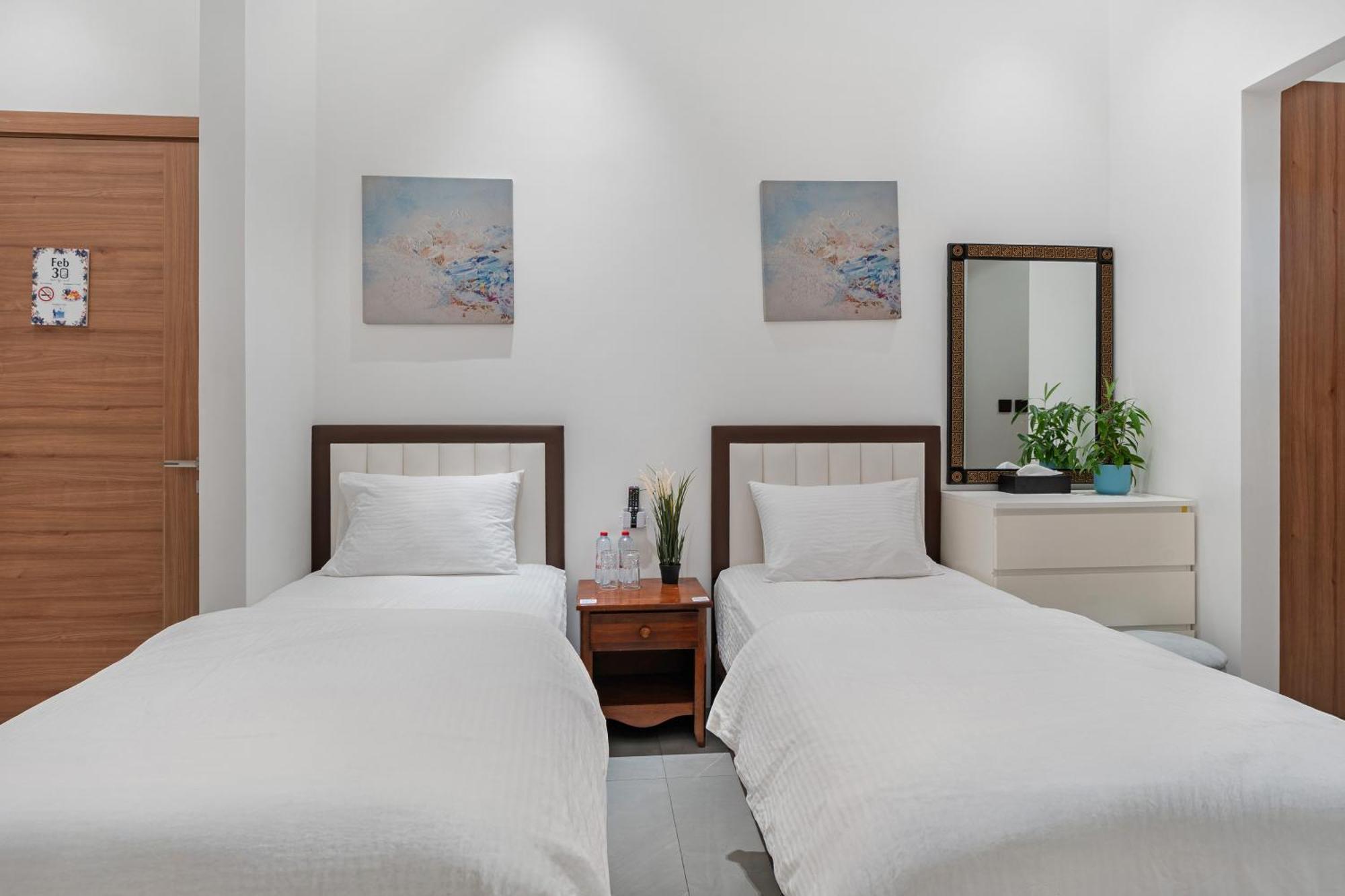 Boutique-Trade Center Bed & Breakfast Дубай Екстериор снимка